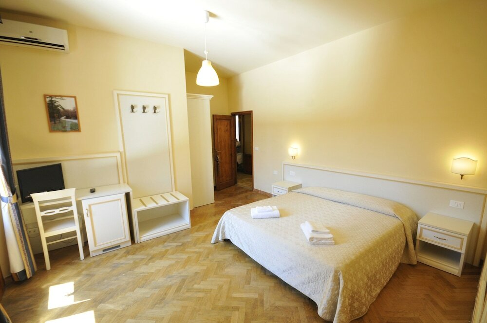 Фото Hotel Marine