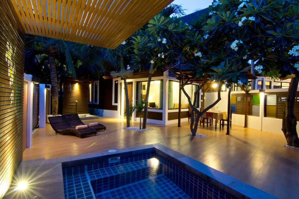 Фото Cocohut Beach Resort & SPA