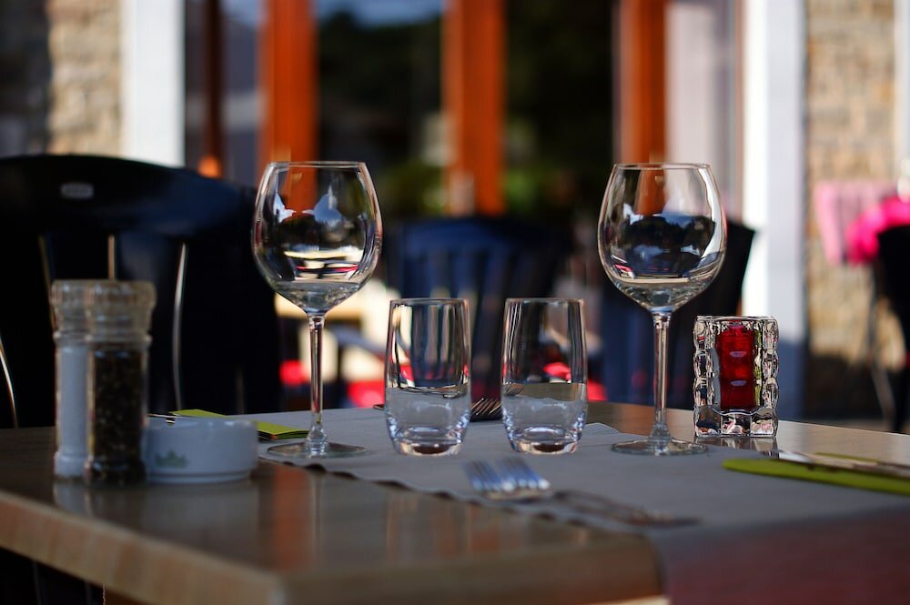 Фото Hostellerie La Villa Des Roses