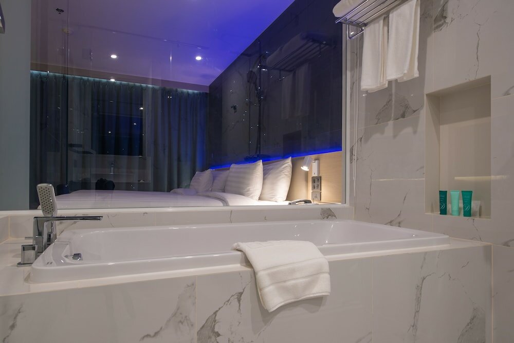 Фото Pattaya Discovery Beach Hotel