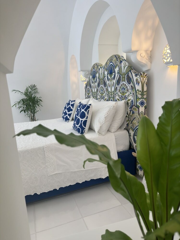 Фото Villa Mary Suites