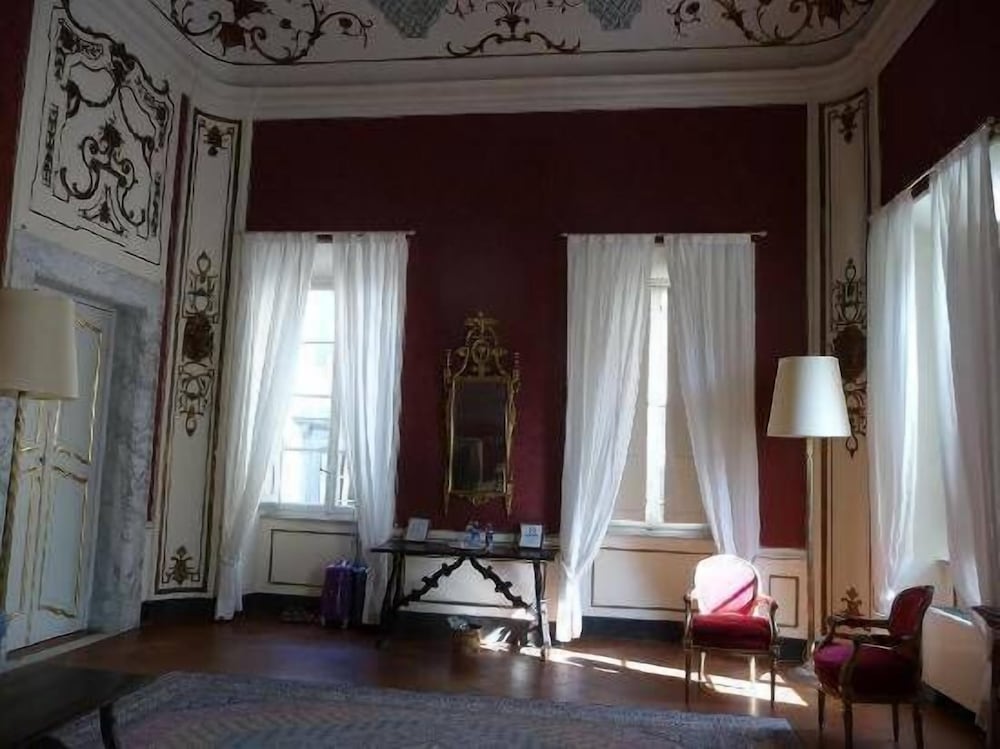 Фото Palazzo Tucci Residenza d'Epoca