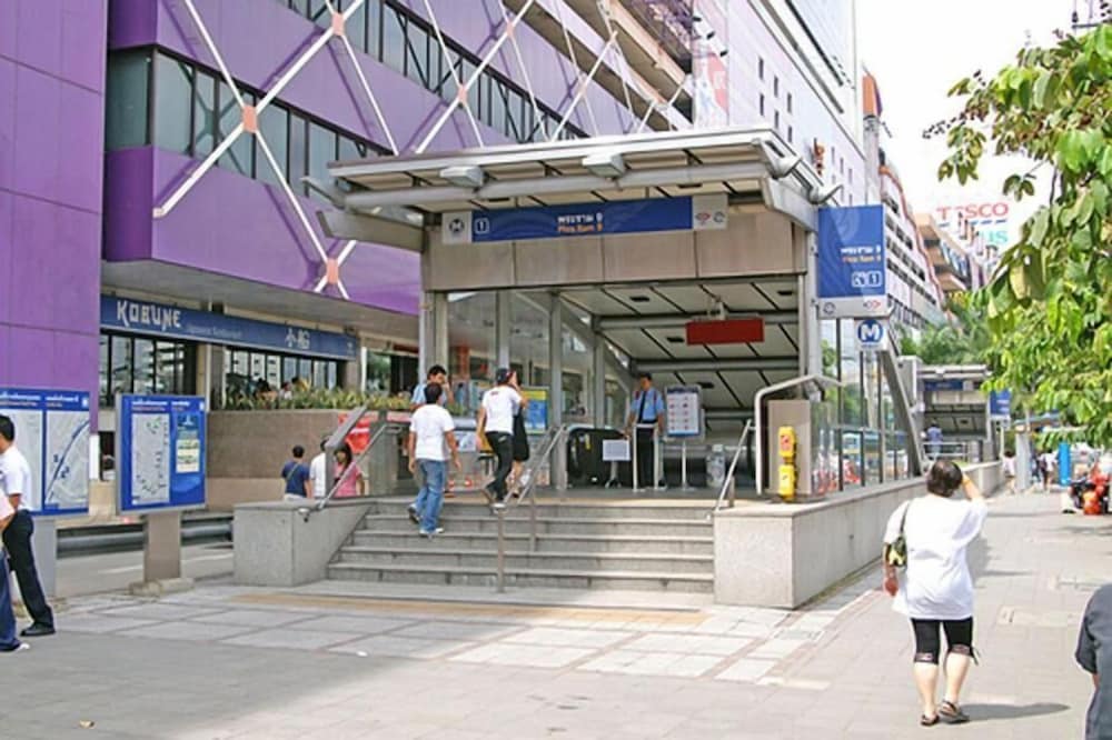 Фото Centric Place Hotel