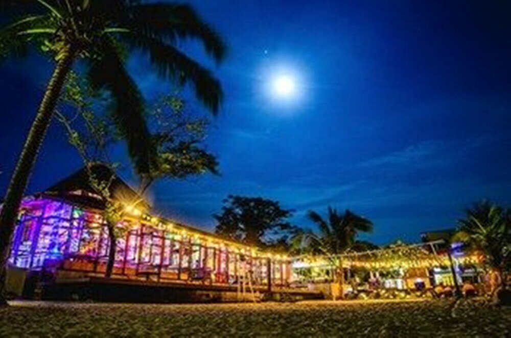 Фото Cocohut Beach Resort & SPA