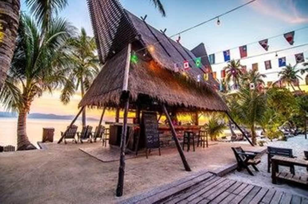 Фото Cocohut Beach Resort & SPA