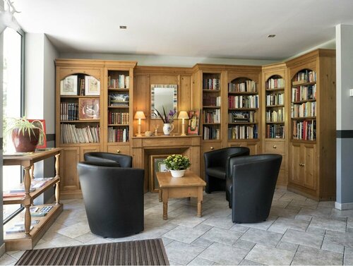 Гостиница Residence Hotel Les Ducs De Chevreuse