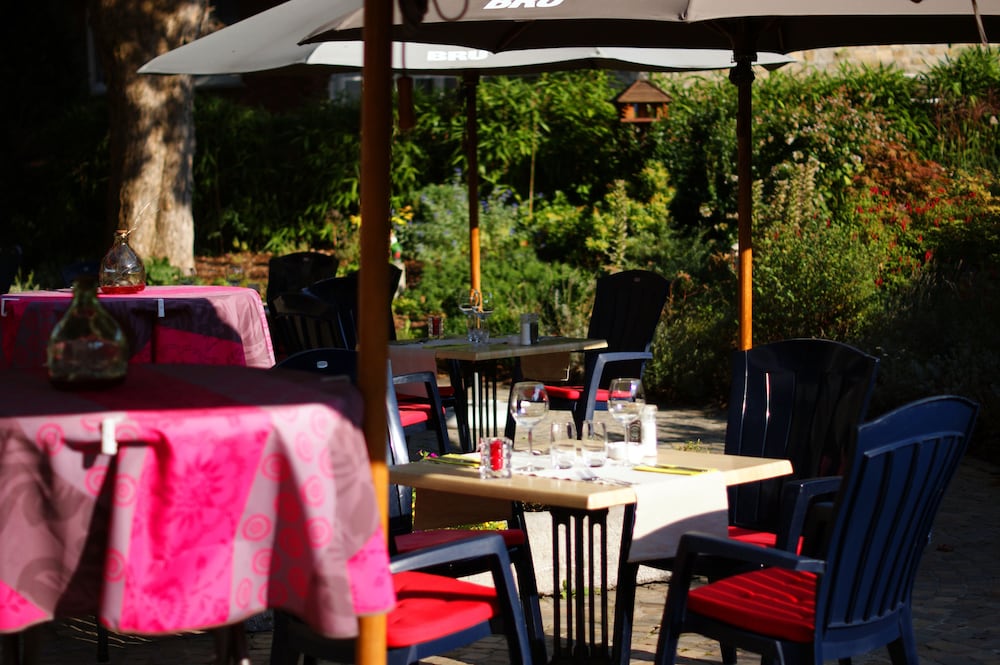 Фото Hostellerie La Villa Des Roses