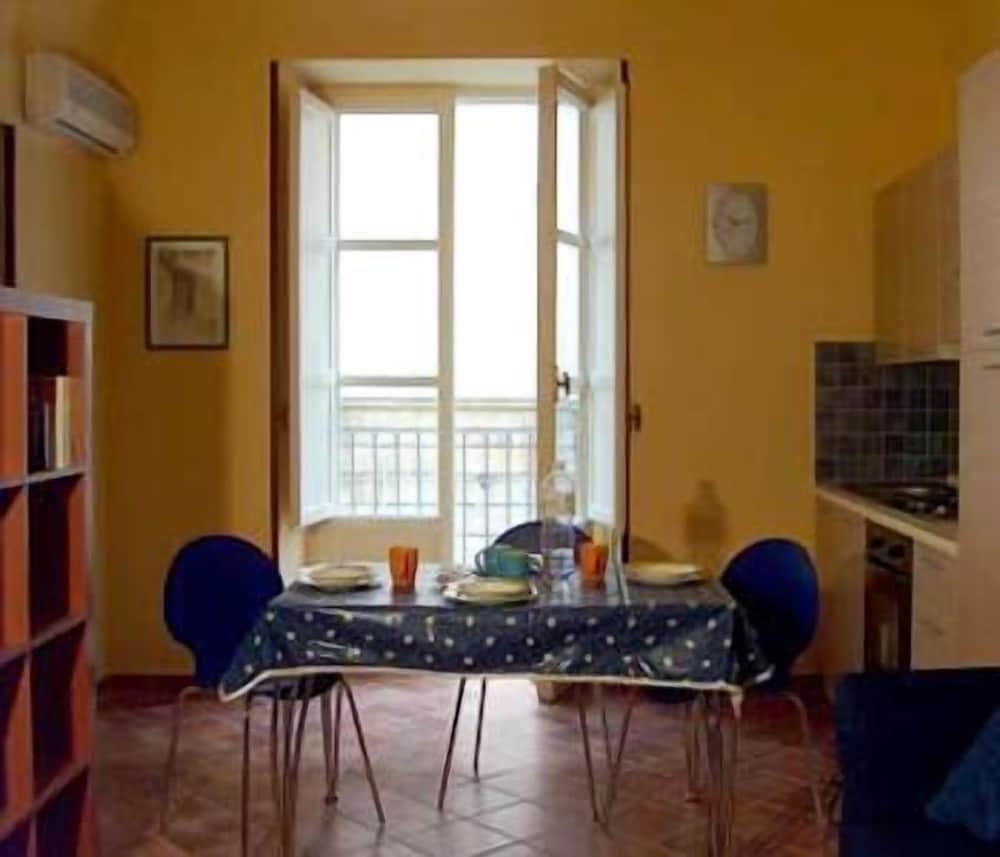 Фото Politi Aparthotel