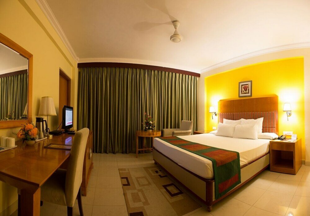 Фото Hotel Jaipur Palace