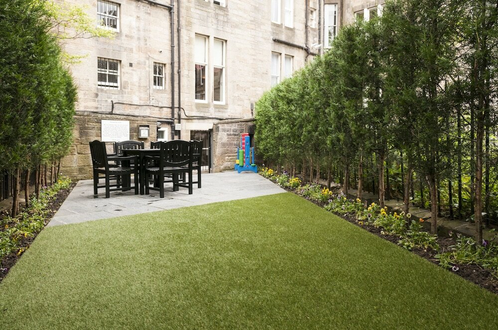 Фото West End Hotel