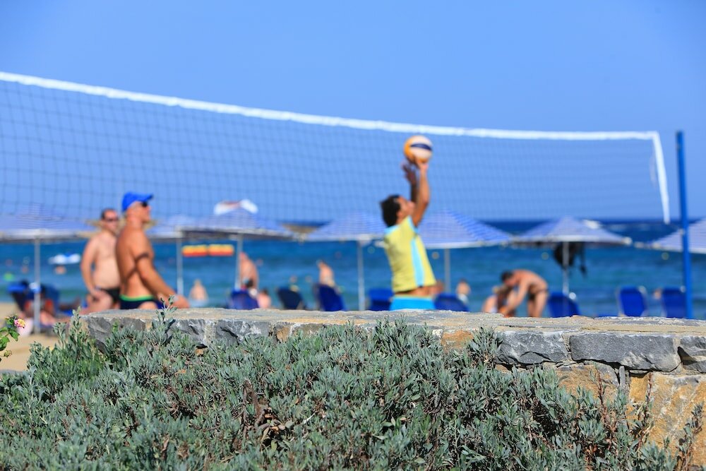 Фото Sirens Beach and Village