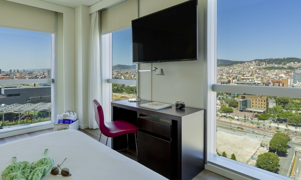 Фото Novotel Barcelona City