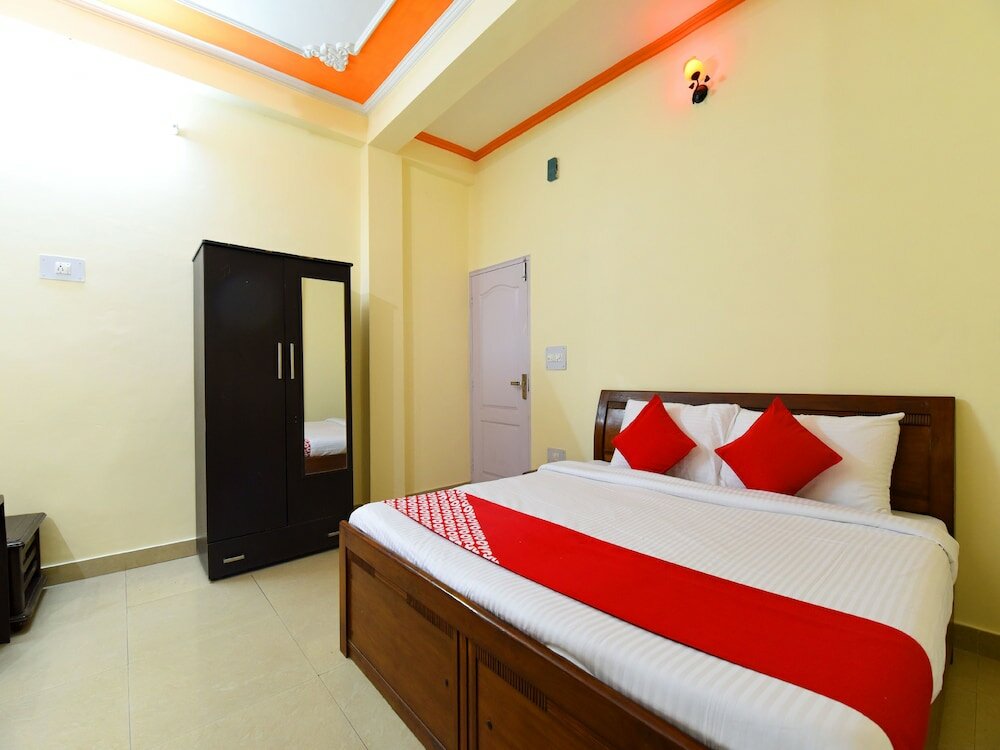 Фото Oyo 12826 Hotel Himgiri