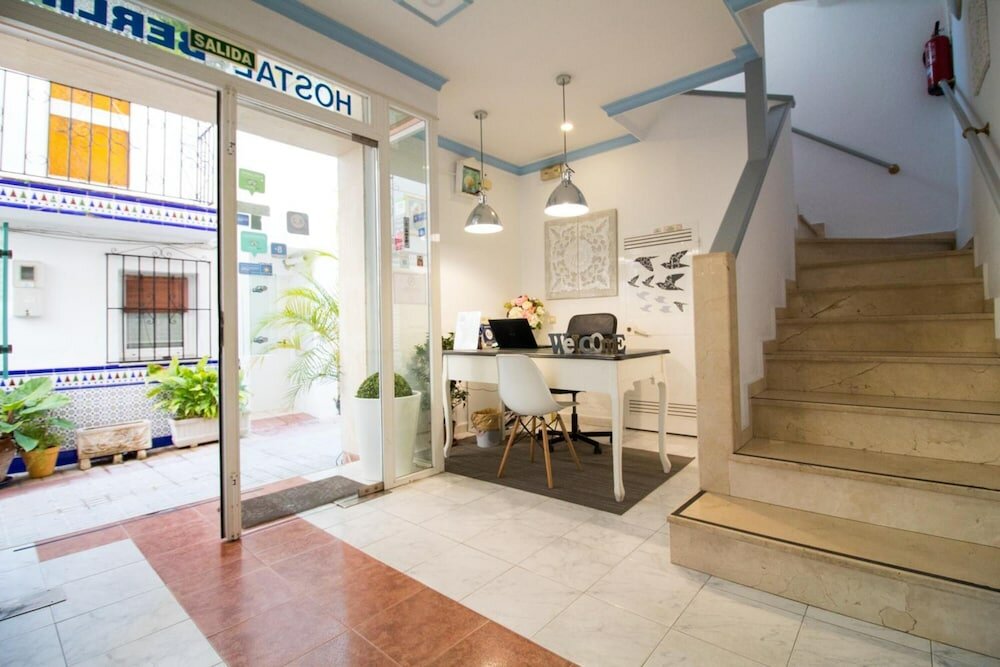 Фото Hostal Berlin