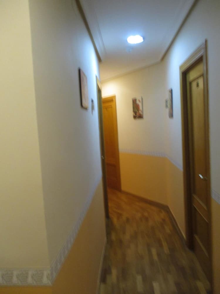 Фото Hostal Becares