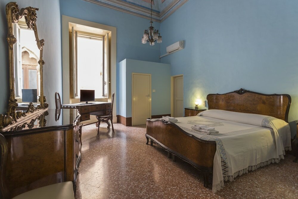 Фото Palazzo Leuzzi B&b