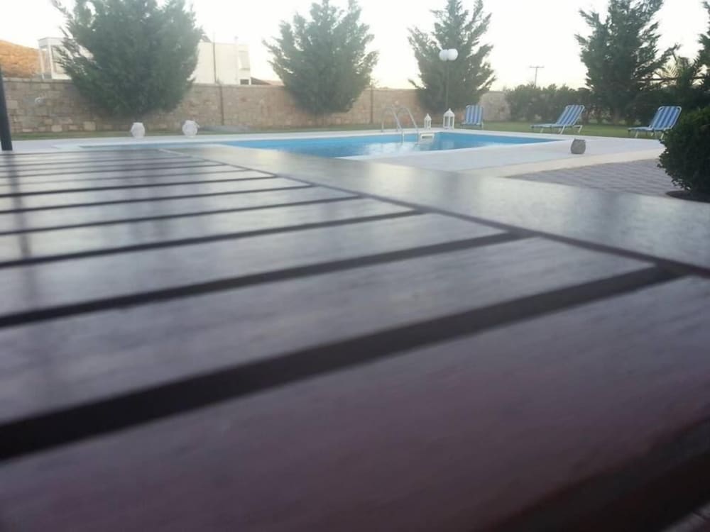 Фото Angelos Kandia Apartments