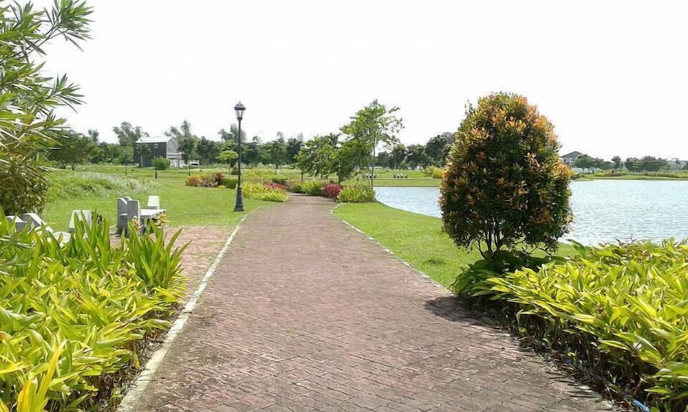 Фото Sotogrande Iloilo Hotel