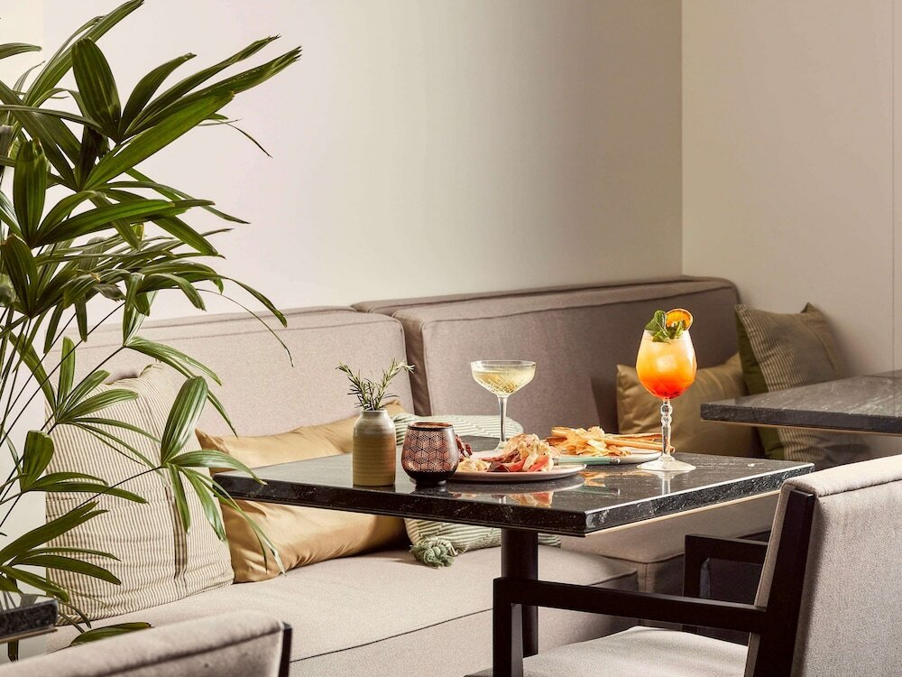 Фото Novotel Melbourne Central