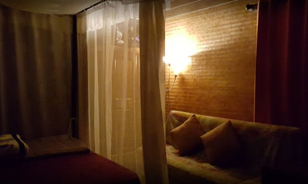 Фото Baan Aunjai Homestay