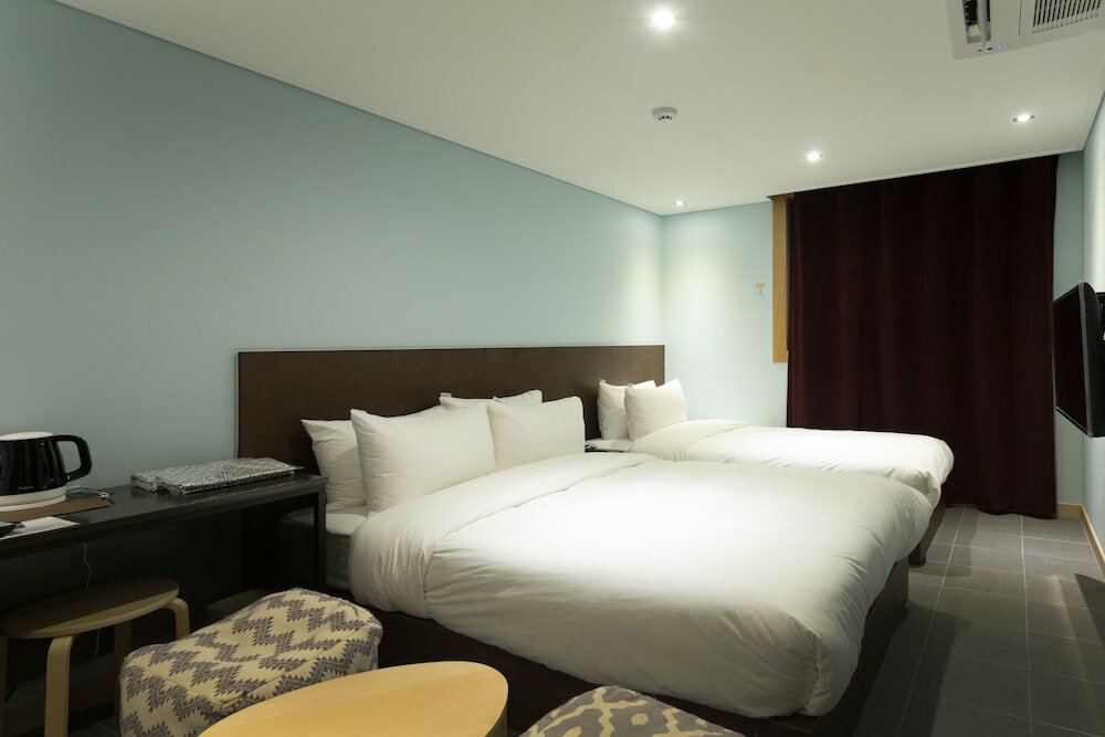 Фото Hotel Millhaus Shinchon