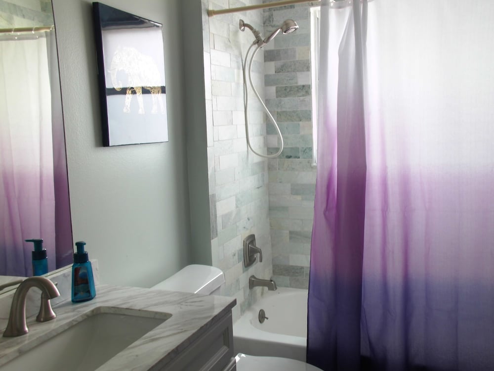 Фото Dawson's House