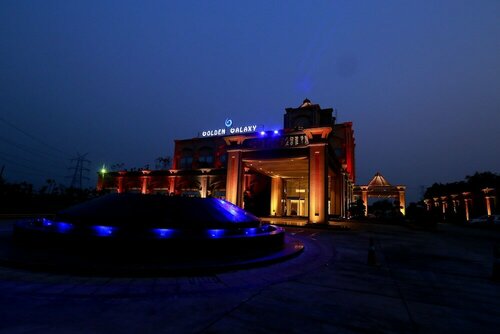 Гостиница Golden Galaxy Hotels & Resorts в Фаридабаде