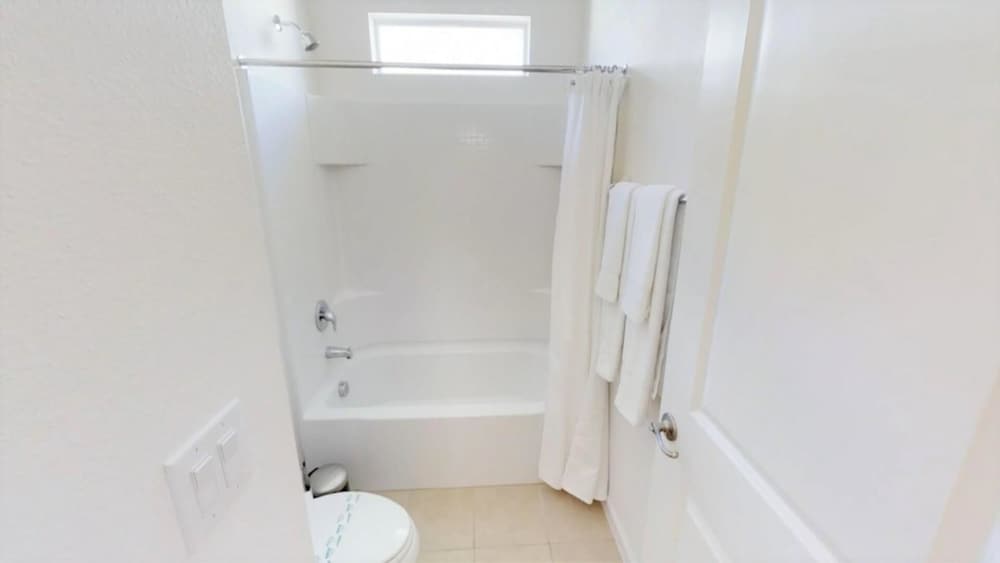 Фото Aco237972 - Sonoma Resort - 6 Bed 4 Baths Villa