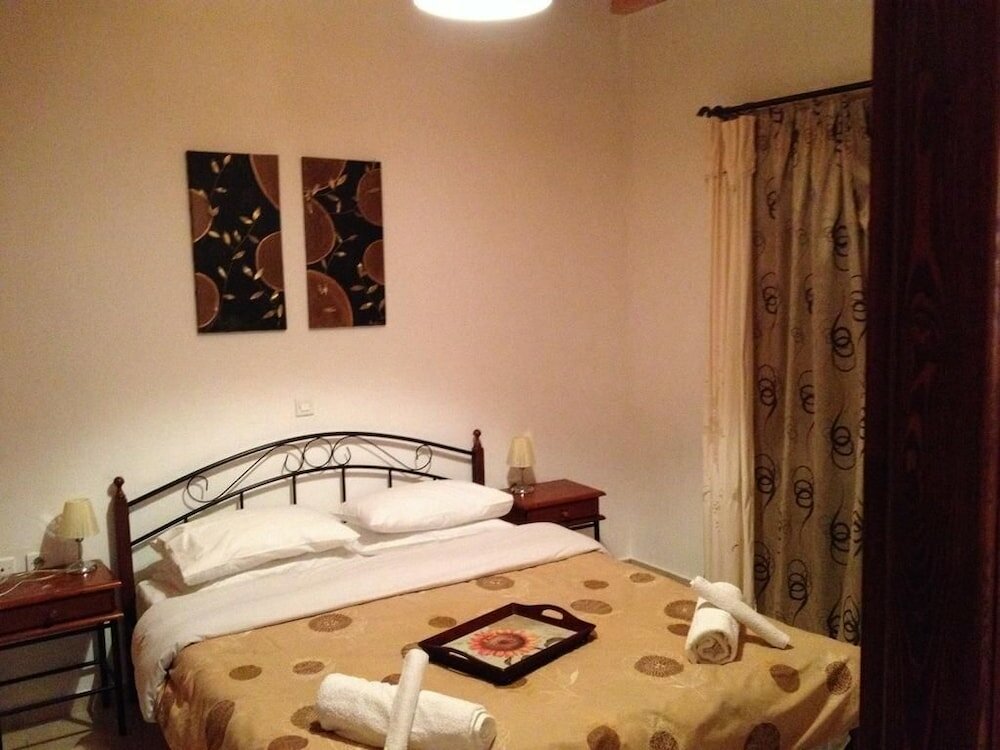 Фото Oreini Nafpaktia Houses