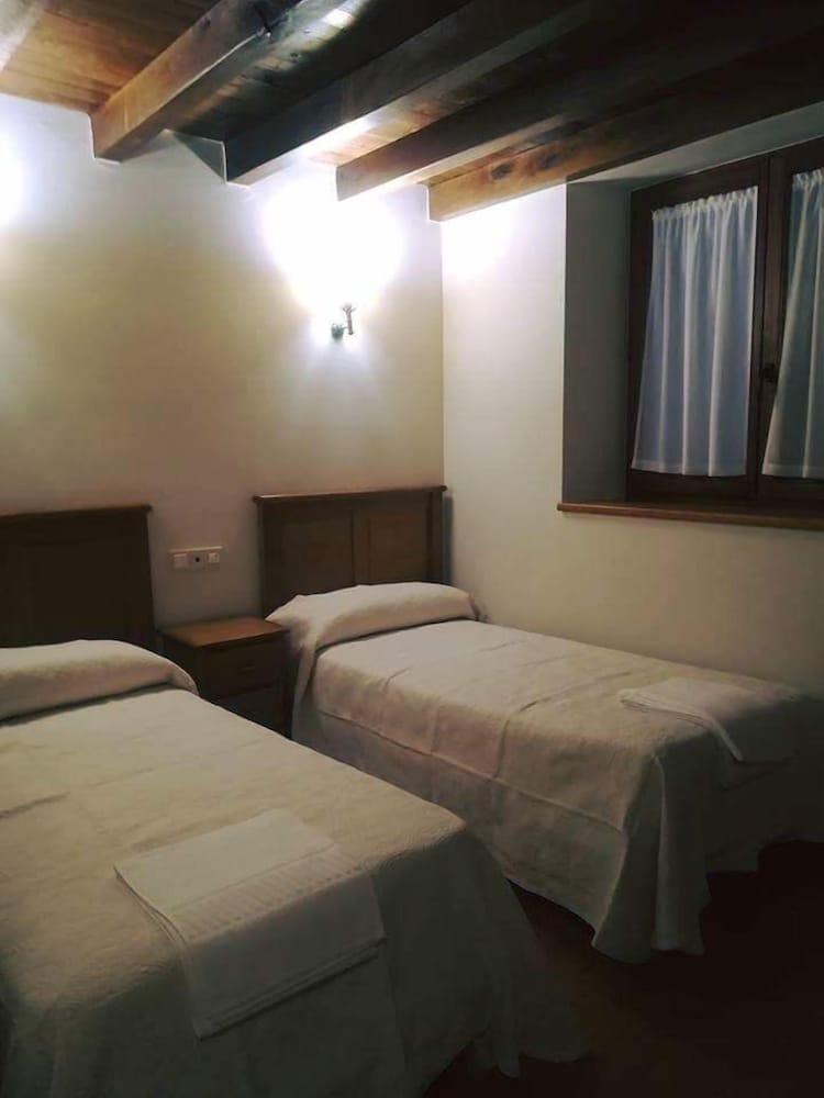 Фото El Roblón De Cabuerniga