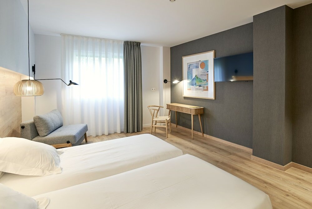 Фото Hotel Bide Bide