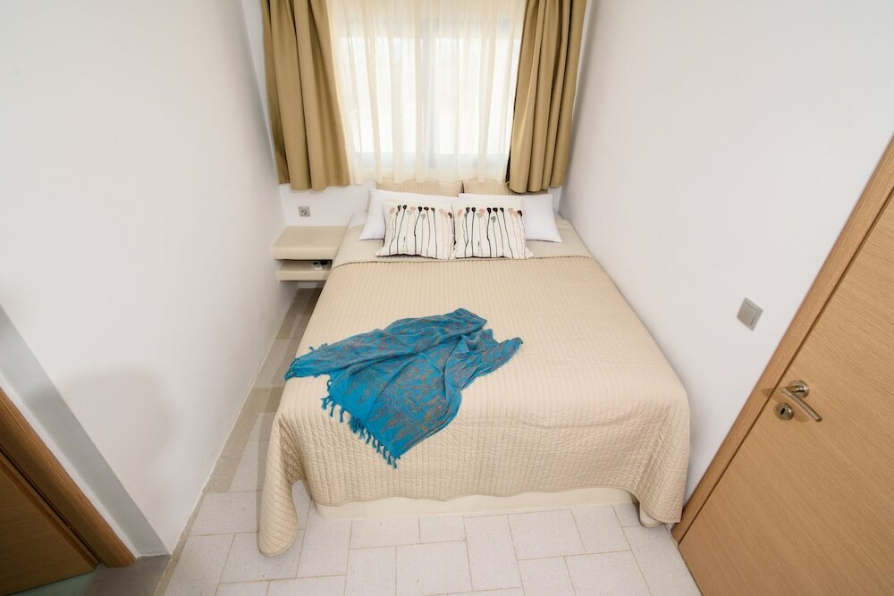 Фото Villa George Santorini