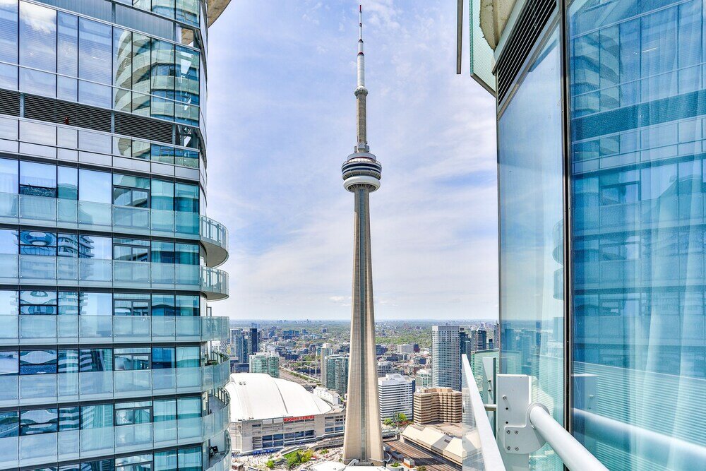 Фото Exquisite 55th Floor 2 Bed 2 Bath Parking