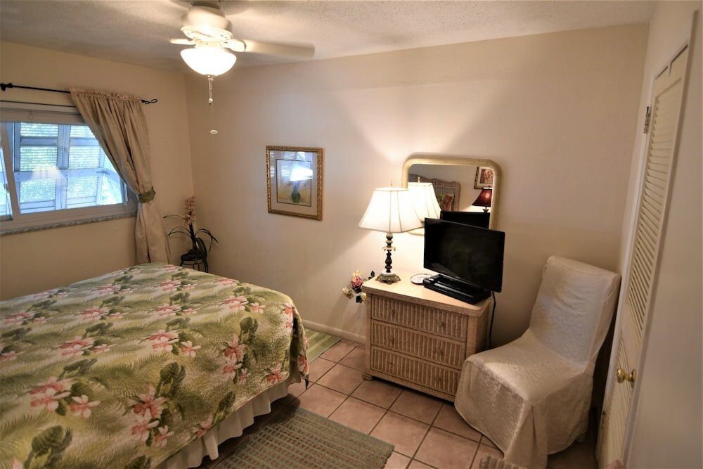 Фото Oasis at John's Pass Madeira Beach