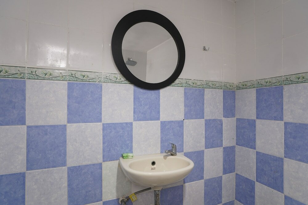 Фото Oyo 1934 Sedana Inn