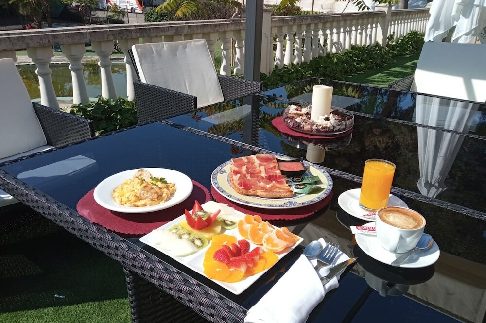 Фото Hotel El Cisne