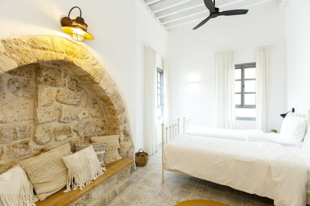 Фото Akotika boutique Old City Apartments