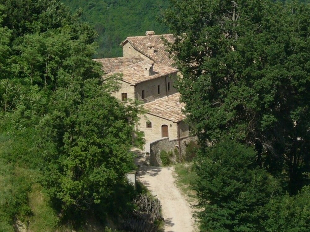 Фото Borgo Storico Cisterna