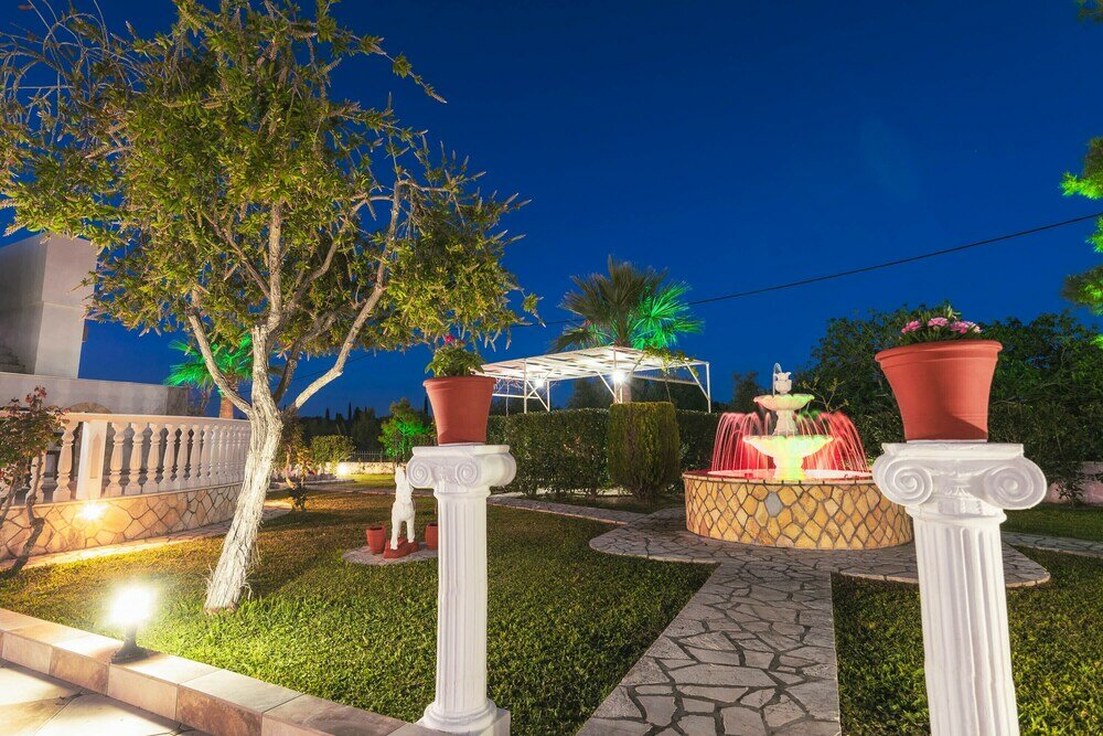 Фото Fontana Holiday Home