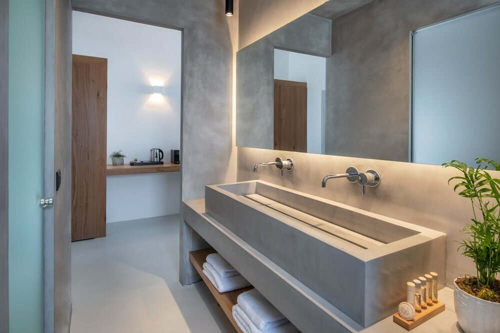 Фото June Twenty Suites