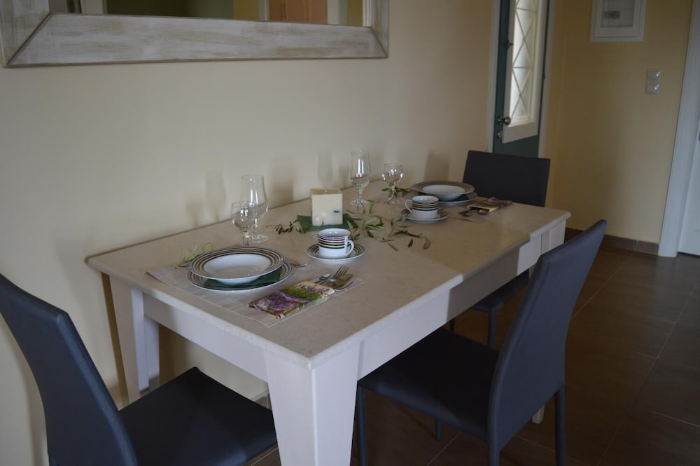 Фото Mel's Apartments