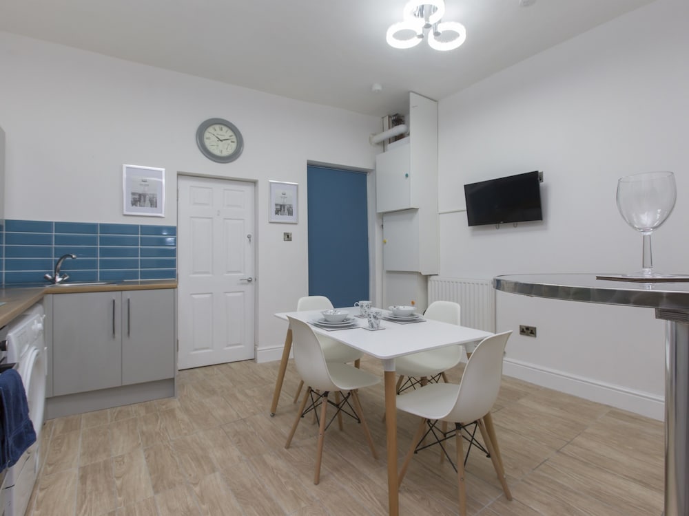 Фото Townhouse Plus @ 40 West St