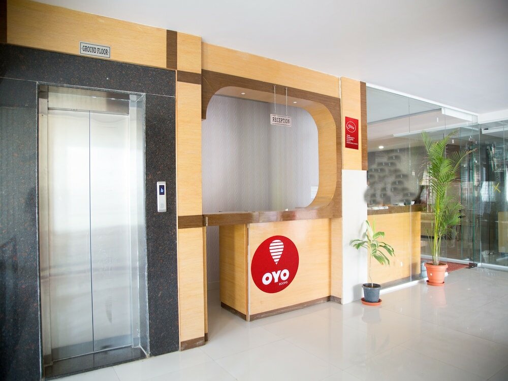 Фото Oyo 9248 Hotel Shrinidhi