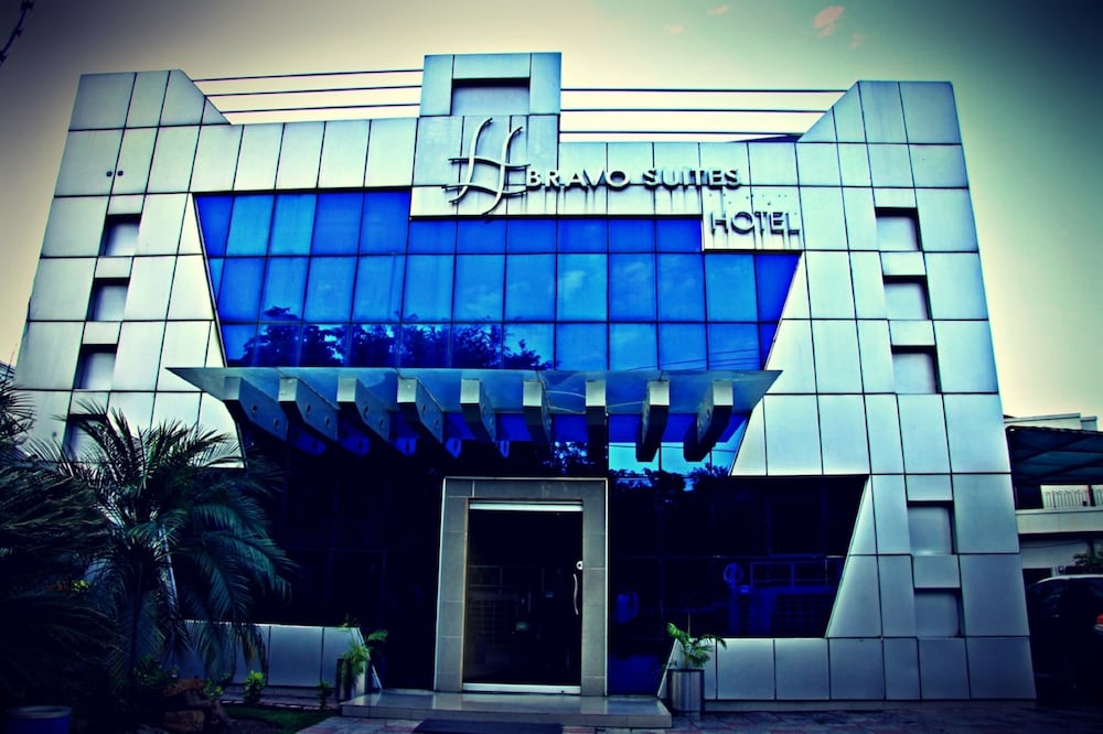 Фото Bravo Suites Hotel