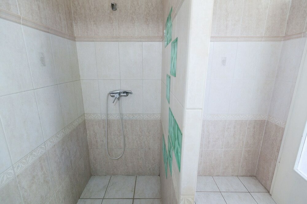 Фото Colorful Ernesto II