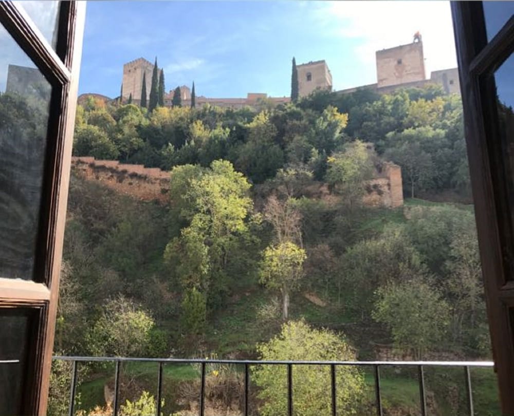 Фото Alhambra Sonder Apartments