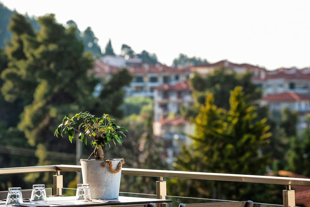 Фото Kriopigi Beach Hotel