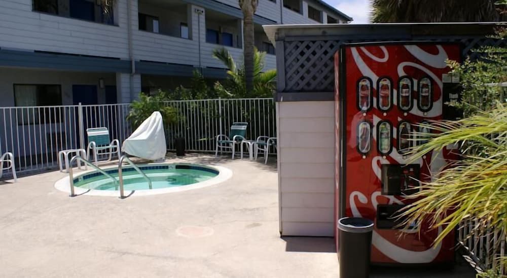 Фото Heritage Inn San Diego