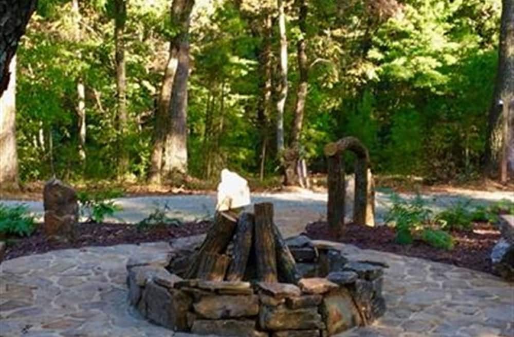 Фото Lake Rabun Hotel & Restaurant