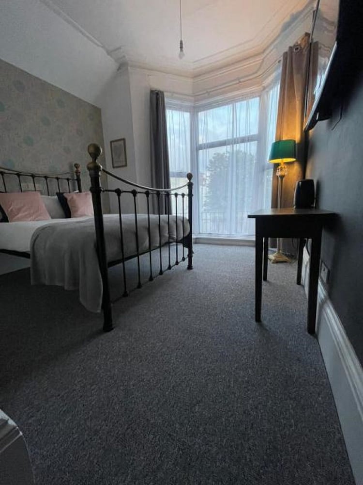 Фото Number 19 Brighton